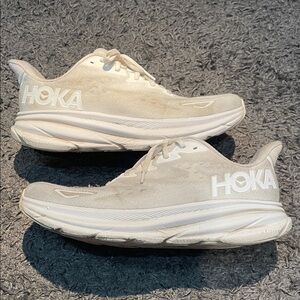 Hoka Clifton 9